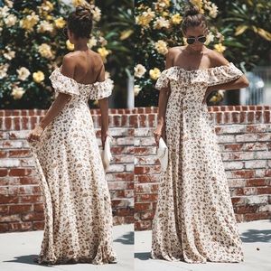 VICI Off The Shoulder Maxi Dress ⭐️ BRAND NEW ⭐️